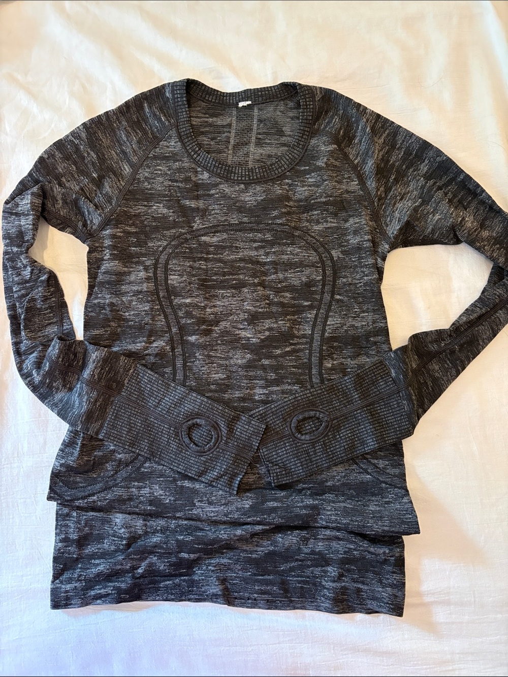 Lululemon longlseeve workout